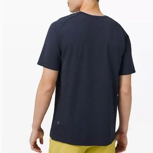 Lululemon metal vent tech 2.0 size XL